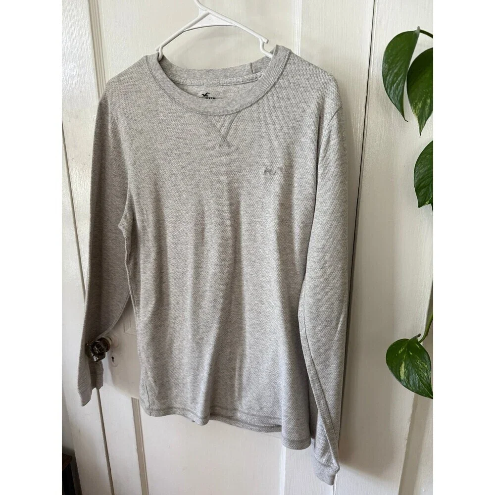 Hollister men’s size medium gray sweater